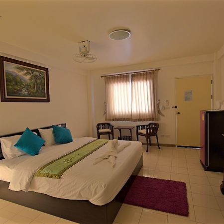 Charn Residence Bangsaen Exteriér fotografie