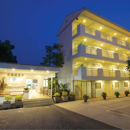 Charn Residence Bangsaen Exteriér fotografie