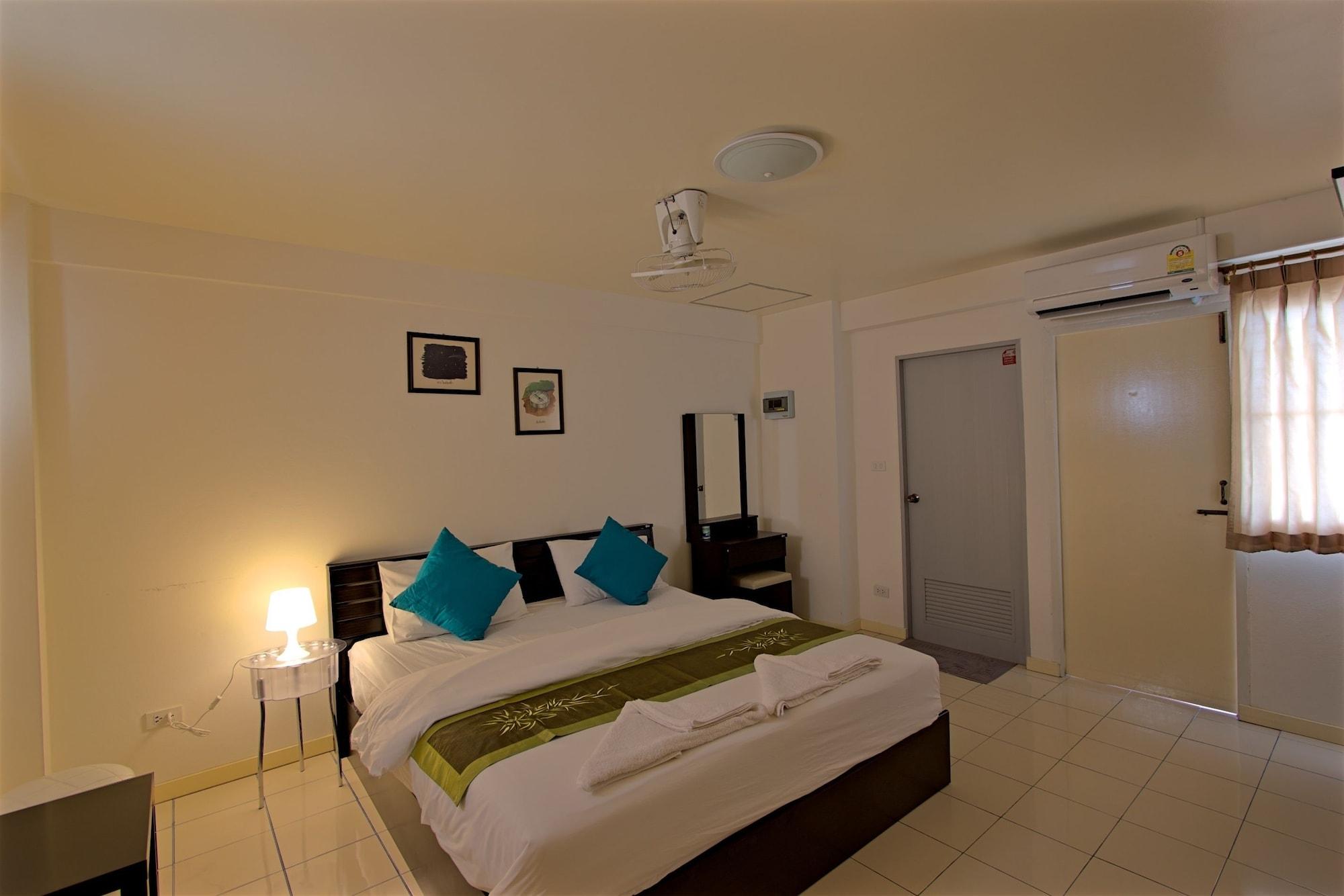 Charn Residence Bangsaen Exteriér fotografie