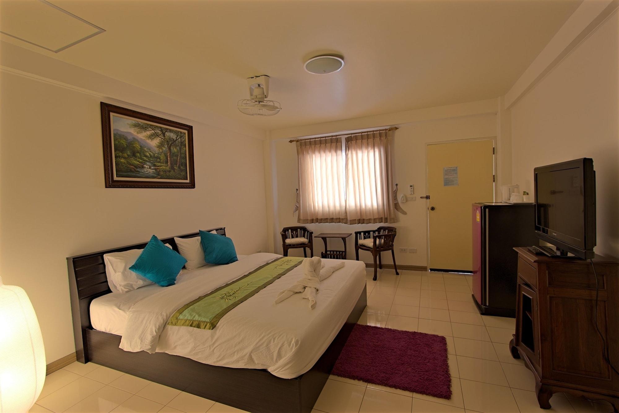 Charn Residence Bangsaen Exteriér fotografie