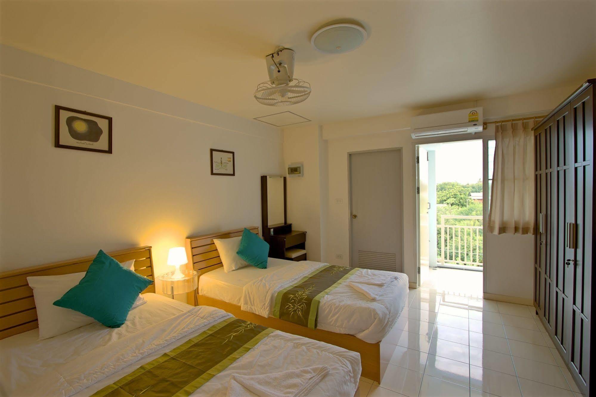Charn Residence Bangsaen Exteriér fotografie